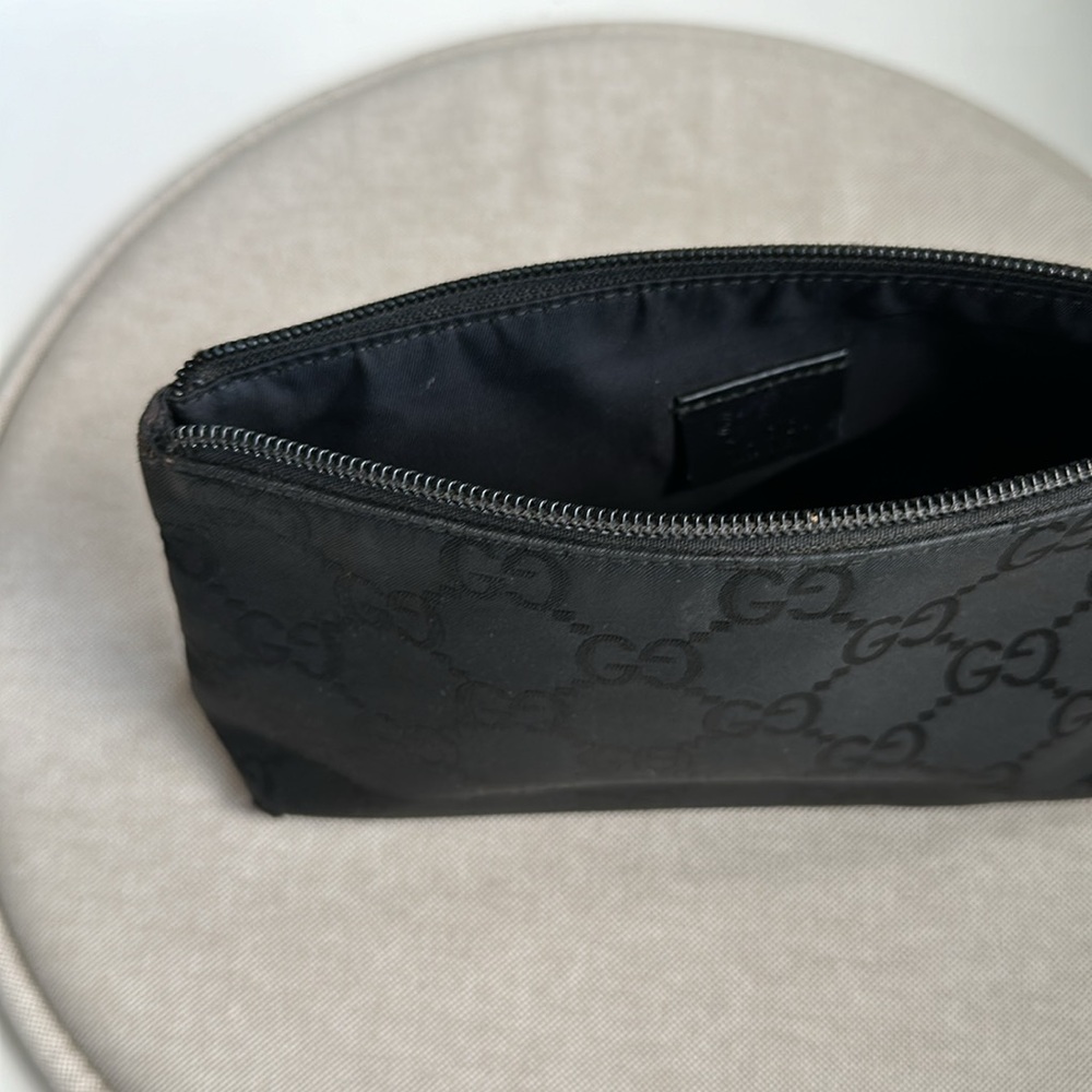 Gucci cosmetic bag,  black with black hardware - Picture 4 of 7